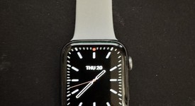 Fair
													Apple Watch Series 5 44mm - Unlocked, Silver, A2095 Cellular, Aluminum, photo 3 of 9