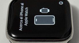 Good
													Apple Watch Series 6 44mm - Unlocked, Silver, A2294 - Cellular, Stainless Steel, photo 5 of 6