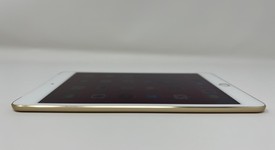 Good
													Apple iPad Mini 4 - Unlocked, Gold, 16 GB, photo 2 of 6