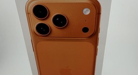 New
													Apple iPhone 17 Pro - Unlocked, Cosmic Orange, 256 GB, A3256, photo 2 of 5