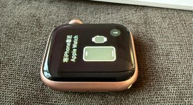Fair
													Apple Watch Series 5 40mm - Gold, A2092 - GPS, Aluminum, photo 2 of 7