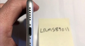 Good
													Apple iPhone 7 - Verizon, Silver, 32 GB, A1660, photo 5 of 7