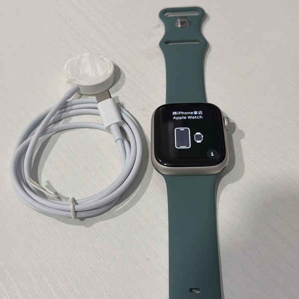 Apple Watch Series 8 45mm - Starlight, A2771 - GPS, Aluminum