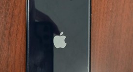 Mint
													Apple iPhone SE 3rd Gen 2022 - Unlocked, Midnight, 64 GB, A2595, photo 4 of 8