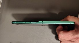 Mint
													Motorola Razr (2025) - Unlocked, Green, 256 GB, 8 GB, photo 3 of 19