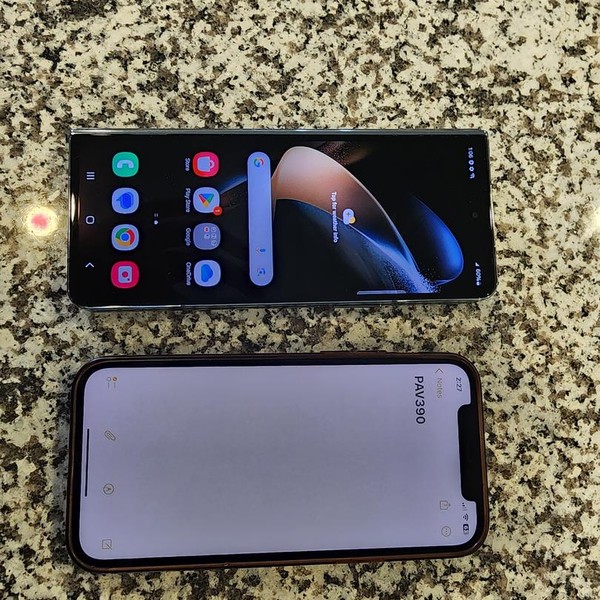 Samsung Galaxy Z Fold4 5G - Unlocked, 512 GB, Burgundy, 12 GB, SM-F936U1