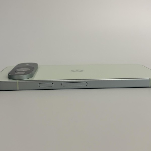 Google Pixel 9 - Unlocked, 256 GB, Wintergreen, 12 GB, G2YBB