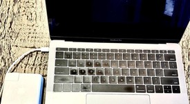 Good
													MacBook Pro 2017 (No Touch Bar) - 13" - I5, Gray, 256 GB, 8 GB, photo 1 of 5