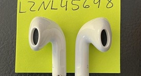 Used
													Apple AirPods 4th Gen - Standard, photo 4 of 5
