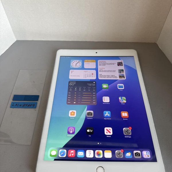 Apple iPad (8th Gen) - Wi-Fi, 128 GB, Silver, A2270