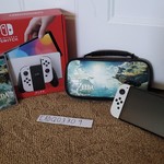 Mint Nintendo Switch - OLED - 64 GB, White