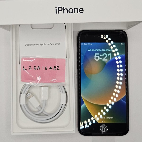 Apple iPhone SE 3rd Gen 2022 - Unlocked, 64 GB, Midnight, A2595