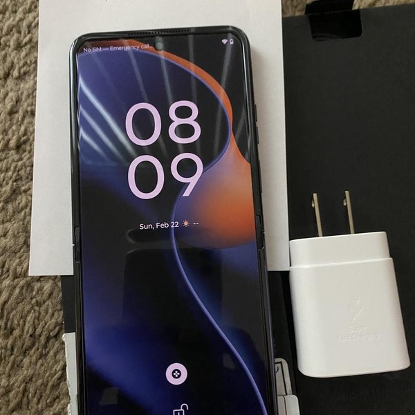 Motorola Razr (2025) - Unlocked, 256 GB, Blue, 8 GB