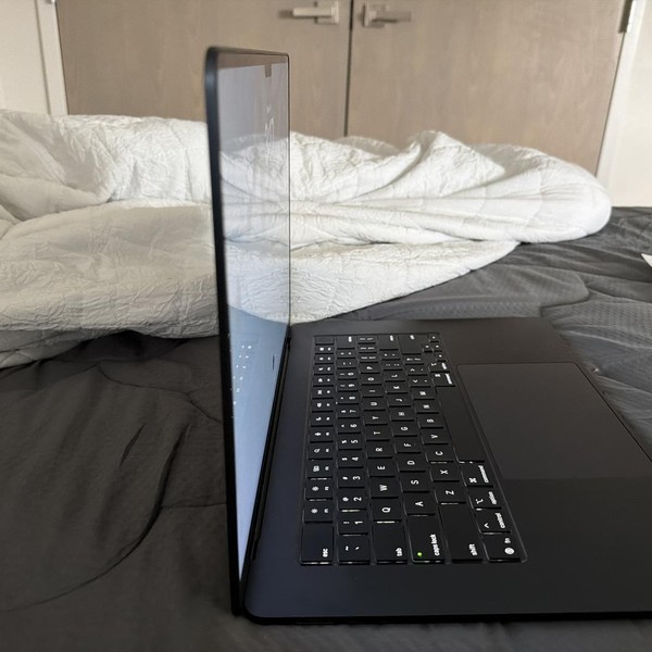 MacBook Air 2025 (M4) - 15 inch - 256 GB, Midnight, 16 GB, Apple M4