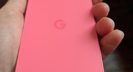 Mint
													Google Pixel 9a - Unlocked, Peony, 128 GB, 8 GB, photo 3 of 5