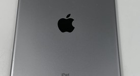 Mint
													Apple iPad 5th Gen - Wi-Fi, Gray, 32 GB, A1822, photo 3 of 7