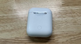 Used
													Apple AirPods 2nd Gen - Lightning Case, photo 4 of 11