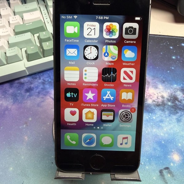 Apple iPhone 5S - AT&T, 16 GB, Gray, A1533