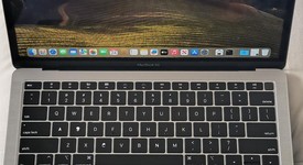 Fair
													MacBook Air 2019 - 13" - I5, Gray, 128 GB, 8 GB, photo 2 of 12