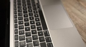 Good
													MacBook Air 2020 - 13" - I3, Silver, 256 GB, 8 GB, photo 4 of 7