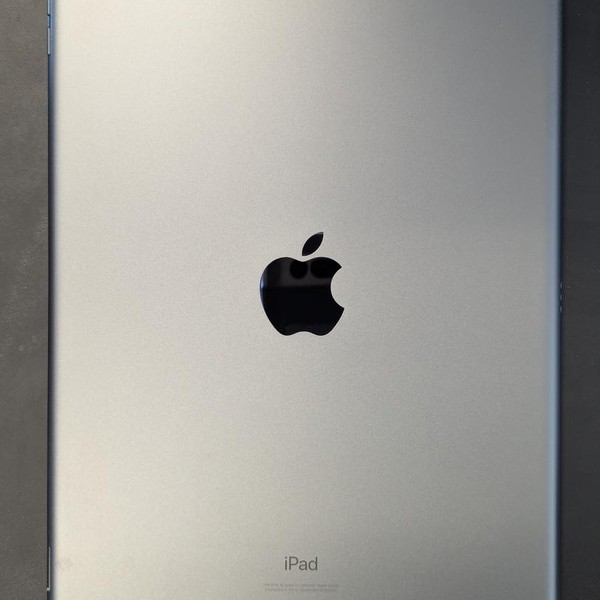 Apple iPad (8th Gen) - Unlocked, 32 GB, Gray, A2428