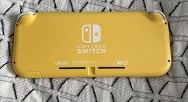 Mint
													Nintendo Switch Lite - Yellow, photo 2 of 9