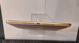 Mint
													Apple iPad 7th Gen - Wi-Fi, Gold, 32 GB, A2197, photo 3 of 6