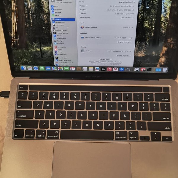 MacBook Pro 2020 - 13 inch - 256 GB, Gray, 8 GB, Intel Core i5