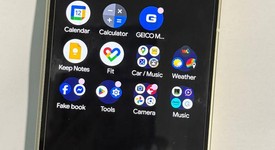 Good
													Google Pixel 10 Pro Fold - Unlocked, Jade, 512 GB, GU0NP, photo 5 of 17