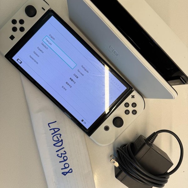Nintendo Switch - OLED - 64 GB, White