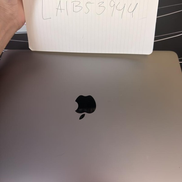 MacBook Air 2018 - 13 inch - 128 GB, Silver, 8 GB, Intel Core i5