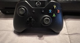 Good
													Xbox One (2013) - Black, 500 GB, photo 5 of 12
