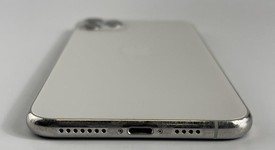 Good
													Apple iPhone 11 Pro Max - Unlocked, Silver, 256 GB, A2161, photo 3 of 7
