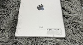 Fair
													Apple iPad 6th Gen - Wi-Fi, Silver, 32 GB, A1893, photo 2 of 3
