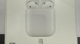 New
													Apple AirPods 2nd Gen - Lightning Case, photo 2 of 3