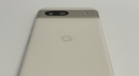 Good
													Google Pixel 8a - Unlocked, Porcelain, 128 GB, 8 GB, G8HHN, mmWave 5G, photo 4 of 8