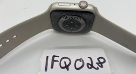 Good
													Apple Watch Series 7 45mm - Unlocked, Starlight, A2477 - Cellular, Aluminum, photo 3 of 5
