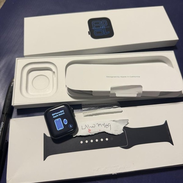 Apple Watch SE (3rd Gen) 40mm - Midnight, A3324 - GPS