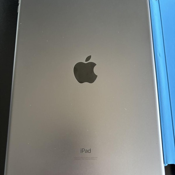 Apple iPad 8th Gen - Wi-Fi, 32 GB, Gray, A2270