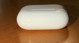 Used
													Apple AirPods Pro 2 - USB-C, photo 4 of 11