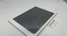 Fair
													Apple iPad 5th Gen - Unlocked, Gold, 32 GB, A1823, photo 4 of 4