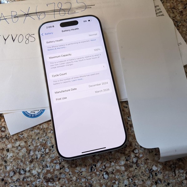 Apple iPhone 16 Pro - Unlocked, 128 GB, White, A3083