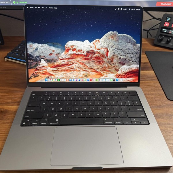 MacBook Pro 2021 - 14 inch - 512 GB, Gray, 16 GB, Apple M1 Pro 8-core