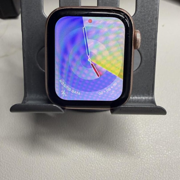 Apple Watch SE 1st Gen 40mm - Unlocked, Gold, A2353 - Cellular, Aluminum