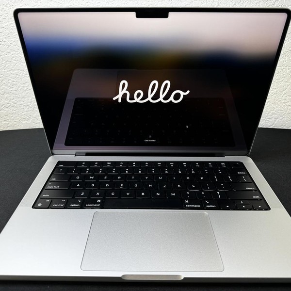 MacBook Pro 2021 - 14 inch - 2 TB, Silver, 64 GB, Apple M1 Max