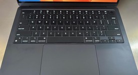 Mint
													MacBook Air 2022 - 13" - Apple M2, Midnight, 256 GB, 8 GB, photo 2 of 9