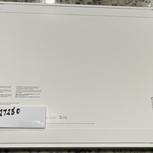 MacBook Pro 2024 - 16 inch - 1 TB, Silver, 64 GB, Apple M4 Max 16-core