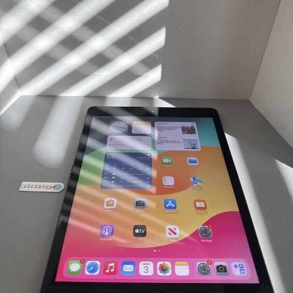 Apple iPad 9th Gen - Wi-Fi, 64 GB, Gray, A2602