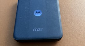 Mint
													Motorola Razr Plus (2024) - AT&T, Navy Blue, 256 GB, 12 GB, photo 2 of 9