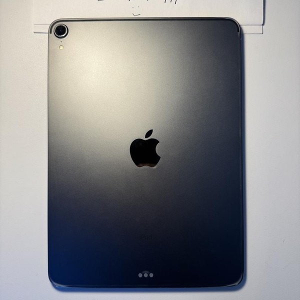 Apple iPad Pro 11 inch 2018 - Wi-Fi, 64 GB, Gray, A1980